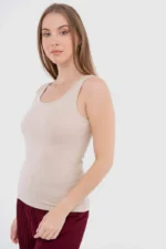 ⁦تانك توب حمالات قطن ناعم من كارينا – أساسي ومريح⁩ - الصورة ⁦6⁩
