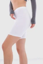 ⁦شورت ليجن ضيق قطن من كارينا – راحة وانسيابية طوال اليوم⁩ - الصورة ⁦6⁩